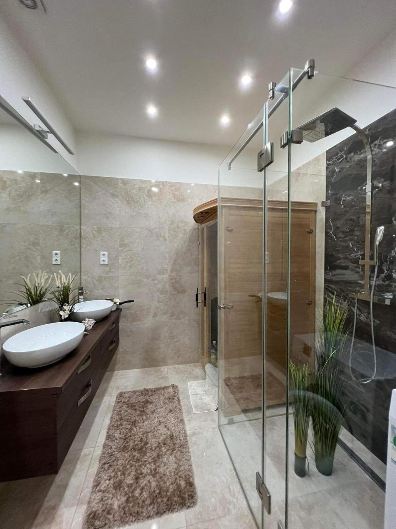 בודפשט Luxury Dream With A Sauna In The Center מראה חיצוני תמונה
