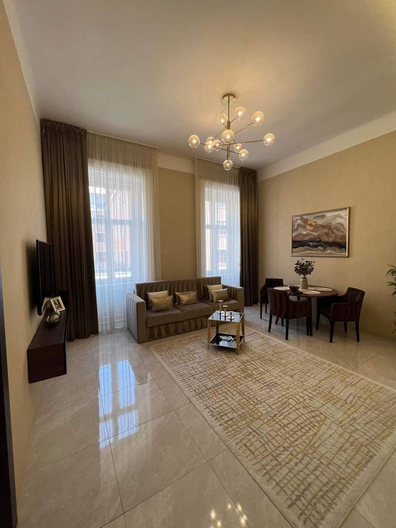 בודפשט Luxury Dream With A Sauna In The Center מראה חיצוני תמונה